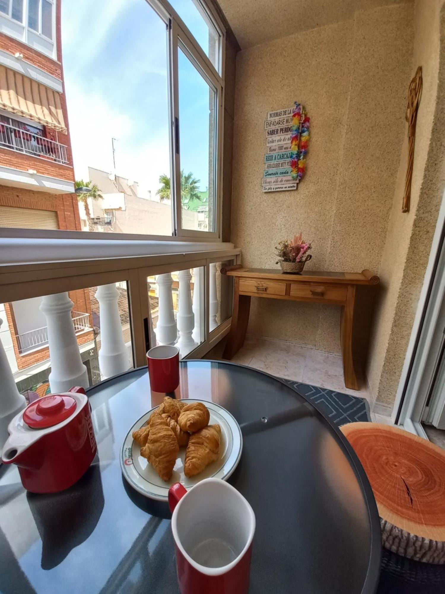 Hola Torrevieja Apartment Exterior photo